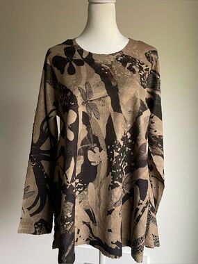 Inoah Dragonflies Print Long Sleeve Top Boutique Size XS - Like New